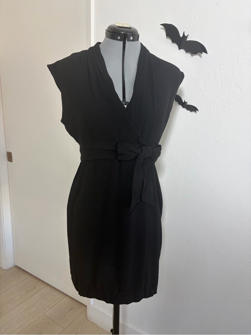 Kate Spade Black Viscose Wrap Tie Dress Size 10